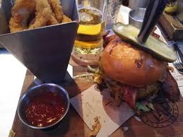 Top bar, club & pub tours in las vegas, nv. Captain Burger With The Best Onion Rings I Ve Had In A Long Long Time Picture Of Tap Sports Bar Las Vegas Tripadvisor
