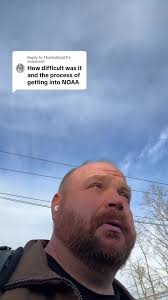 Replying to @Thatkidleo23 go to https://marinerhiring.noaa.gov to appl...