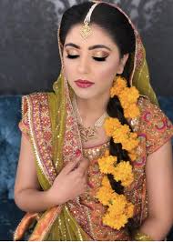 Pin By Mamoona Qayyum On Mehndi Dresses Mehndi Dress Bridal Hair Jewelry Indian Bride