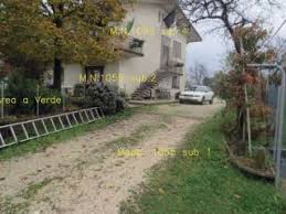 In contesto residenziale poco fuori dal centro di pieve di soligo, appartamento al piano primo in residence di fine anni novanta, composto da. Case Al Piano Terra In Vendita Pieve Di Soligo Immobiliare It