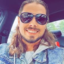 Michael Aikin's Instagram, Twitter & Facebook