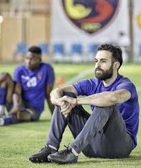 وقع المحترف المغربي #إدريس_فتوحي العقد الرسمي مع النادي #الأهلي وذلك بحضور نائب رئيس النادي اراهن على هذا اللاعب بعد الله في #الاهلي اتوقع #ادريس_فتوحي سيكون له بصمة كبيرة هذا الموسم. Ø§Ù„Ø£Ù‡Ù„ÙŠ ÙŠÙƒØ³Ø¨ ÙØªÙˆØ­ÙŠ Ù…ÙˆØ³Ù…Ø§ Ø£Ø®Ø¨Ø§Ø± Ø§Ù„Ø³Ø¹ÙˆØ¯ÙŠØ© ØµØ­ÙŠÙØ© Ø¹ÙƒØ§Ø¸