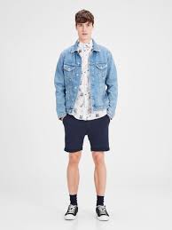 All Black And Blue Denim Jacket Men S Outfit White Slim Fit Short Sleeved Shirt With Black Print Oversized Denim Jacket Navy Blue Sh Denim Outfit Men Denim Jacket Short Denim Jacket Outfit
