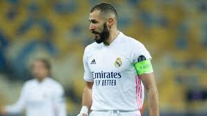 Karim mostafa benzema (french pronunciation: Optajose On Twitter 527 Karim Benzema Has Equaled Roberto Carlos As The Non Spaniard Player With The Most Appearances For Real Madrid In All Competitions Historic Https T Co Fgiliaa2bo