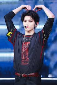After that, she made fans flutter with her cute pose as she shot love bullets. Taeyongismybaeyong Tumblr Blog Tumgir