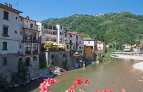 Don't miss the liberty complex of real casino (established in 1839), the first anglican church in italy or the english cemetery. Bagni Di Lucca Wikipedia