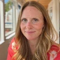 Jessica Hamel's Instagram, Twitter & Facebook