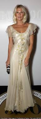 Glowing Kate Moss Leads The Pack At The Business Of Fashion Lfw Gala Fashion Pretty Dresses Silk Gown