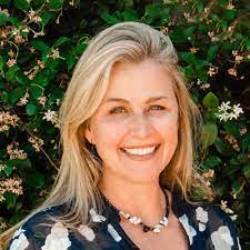 Gretchen Dahl's Instagram, Twitter & Facebook