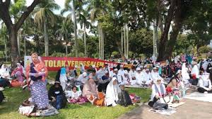 Gambar mewarnai monas / monumen nasional. Hal Menarik Dari Aksi 115 Di Lapangan Monas Jakarta Warta Kota