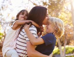 Ngày thiếu nhi hay ngày trẻ em như là một sự kiện hay một ngày lễ dành cho thiếu nhi được tổ chức vào các ngày khác nhau ở nhiều nơi trên thế giới. Naznzz Zbv1ajm