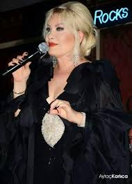 Tahir Can Adli Kullanicinin She Is Panosundaki Pin 2020 Turk Sanati Turkler Sanat