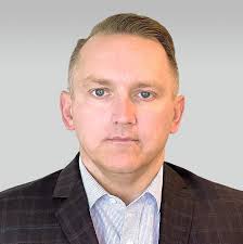 Larry Meade's Instagram, Twitter & Facebook