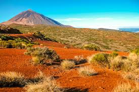 Mount teide or, in spanish, el teide, is an active though dormant volcano and is located on tenerife, canary islands. Excursion A Las Canadas Del Teide Desde El Sur De Tenerife