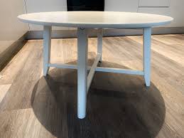 Be it your living room, small dining space or any other location, these round white coffee table are perfectly suited for all types of places. Ikea Kragsta Round White Coffee Table In Wa14 Trafford Fur 40 00 Zum Verkauf Shpock At