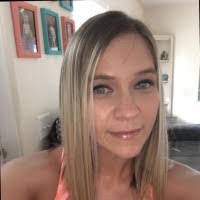 Amber Shelley's Instagram, Twitter & Facebook