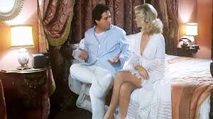 Quando elvira e la sua cameriera ziou ziou vengono cacciate via da una locanda per non aver saldato il conto,. La Casa Stregata Le Location Del Film Cinematographe It