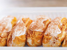 Eclair Au Speculoos Recette En 2020 Recettes De Cuisine Eclair Au Chocolat Recette Dessert