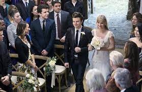 Chris Colfer News On Twitter Glee Wedding Wedding Stills Glee