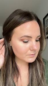 Slow art day today. It was a busy day of shopping and laundry, so I didn't  have too much time to work