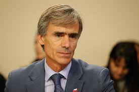 Ministro Valente por viaje a Europa junto a su hijo en agenda de negocios:  “No hay nada que ocultar”