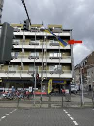 Es reihen sich bürgerhäuser aus der gründerzeit, mietshäuser aus den 1950er und 1960er jahren sowie industriedenkmäler aneinander. 2 Zimmer Wohnung Zum Verkauf Venloer Strasse 472a 50825 Koln Ehrenfeld Mapio Net