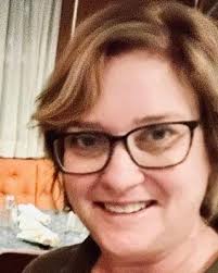 Amanda Costin's Instagram, Twitter & Facebook