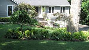 Northeast Gardening Small Front Yard Landscape Fixes Shade Landscaping Small Front Yard Landscaping Front Yard Garden