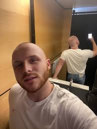 私は将来の夫を見つけることができそうな気がする 🤣 💍