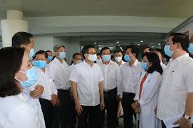 Nói như phó thủ tướng vũ đức đam thì nếu chúng ta làm đúng các hướng dẫn, quy trình theo đúng tinh thần thì chúng ta có lòng tin kiểm soát được dịch bệnh và cố gắng ở mức cao nhất để từ nay đến sát tết tình hình kiểm soát tốt để nhân dân có một cái tết yên bình. Pho Thá»§ TÆ°á»›ng VÅ© Ä'á»©c Ä'am Kiá»ƒm Tra Cong Tac Phong Chá»'ng Covid 19 Táº¡i Long An Bao Nhan Dan
