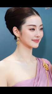 🇹🇭 Chakri Thai Costume — One of the Eight Royal Thai Traditional Dresses,  The Chakri Thai costume is one of the eight Royal Thai traditional dresses  and is officially recognized as a symbol of ...