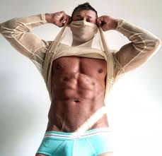 DIEGO BARROS: “Okay, right. Im not gonna lie to you. I have a fucking nice  dick” - What About Tom