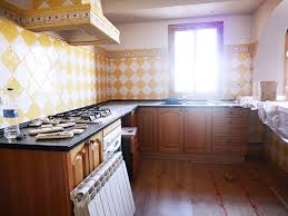 Gran catálogo de azulejos de cocina al mejor precio. 5 Cocinas Antes Y Despues De Pintar Sus Azulejos Ideas Decoradores