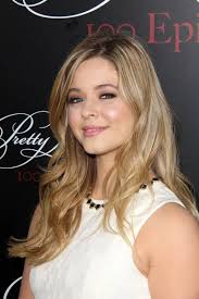 Sasha Pieterse — Foto editorial de stock © s_bukley #50672333