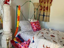 Styled Secrets For Arranging Rooms From Tabletops To Bookshelves Pdf Free Homes Interior Design Decor Diy And More Vogue