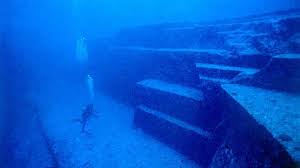 Ihre exakten proportionen und kanten, wie gerade linien und genaue winkel weisen nach ansicht einiger archäologen und geologen auf eine frühe kultur hin, die während der. Antike Zivilisationen Was Hat Es Mit Diesen Mysteriosen Ruinen Auf Dem Meeresboden Auf Sich Wissenschaft Mysterien Legenden Geschichte