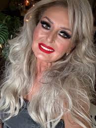 Happy birthday 🎂🍰 sweet 💐🎉 queen 🎉👑