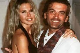 A quanto pare sono moltissimi i fan di troisi che amano rivederlo e tornare con la memoria agli anni del postino. Nathaly Caldonazzo Ricorda Massimo Troisi Con Lui In Ospedale Pensavamo Fosse Una Sciocchezza