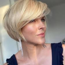 Sempre scalato ma più corto questo tipo di taglio creato da pierre ginsburg per revlon, mette in evidenza la tinta platino con le radici biondo . 25 Tagli Di Capelli Biondi Corti Tutte Le Tendenze Per L Estate