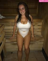 Berina Fatic  faticberina Nahé unikáty Fotka 2 - Fapello