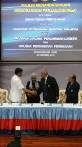 Pelajar hendaklah mengisi, mencetak dan membawa borang maklumat diri unit pengurusan asrama yang telah disediakan oleh bahagian pengurusan akademik pada lokasi kediaman semasa pendaftaran dalam talian. Royal Malaysian Navy Sur Twitter Tahniah 1mindef Pertama Kali Kerjasama Tldm Upnm Bg Dip Pengurusan Logistik Dip Pentdbran Perniagaan Moa Https T Co U4fgxyf7v6