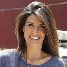 Elia Galera, las imágenes y mensajes de una mujer ¿enamorada?