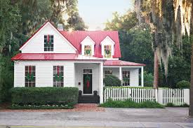 If you love hanging out at the exterior of the home then you would love this décor for sure. The Best Outdoor Christmas Decorations And Yard Decor Southern Living