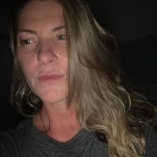 Lisa Ehrhart's Instagram, Twitter & Facebook