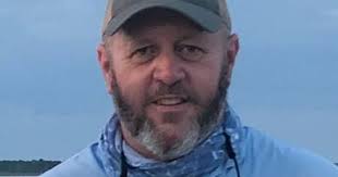 Local captain stumbles upon marooned boaters