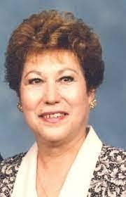 Ayesha Saunders's Instagram, Twitter & Facebook