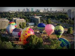 Jednocześnie będzie można śledzić wydarzenie za pośrednictwem social mediów. Balonowy Cud Nad Wisla Warszawa 14 16 08 2020 Youtube