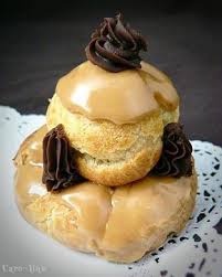 Delicieuse Religieuse Au Cafe Recette De C Escobar Et S Glacier Recette Recette Recette Entremet Desserts Francais