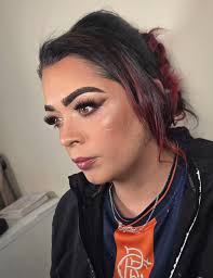 ✨️ S T E L L A ✨️ A smokey wing, a bit of glitter and look at that glow 🔥