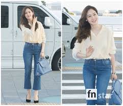 이어 성유리는 임신 초기로, 쌍둥이를 임신해 안정을 취하면서 태교에 전념하고 있다. í¬í†  ì„±ìœ ë¦¬ 1ì„¸ëŒ€ ì•„ì´ëŒì˜ ê²°í˜¼í›„ ì²« ëª¨ìŠµ íŒŒì´ë‚¸ì…œë‰´ìŠ¤